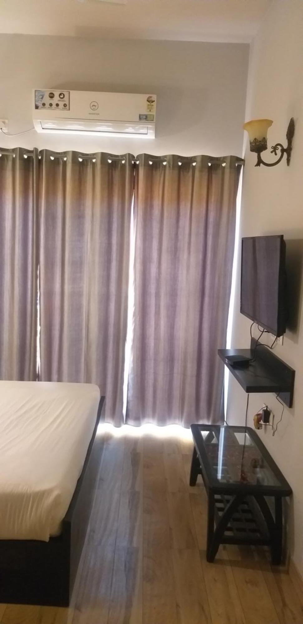 Pearl Suites At Omex Entrenity Вриндавана Экстерьер фото